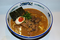 とんこつ塩牛すじラーメン